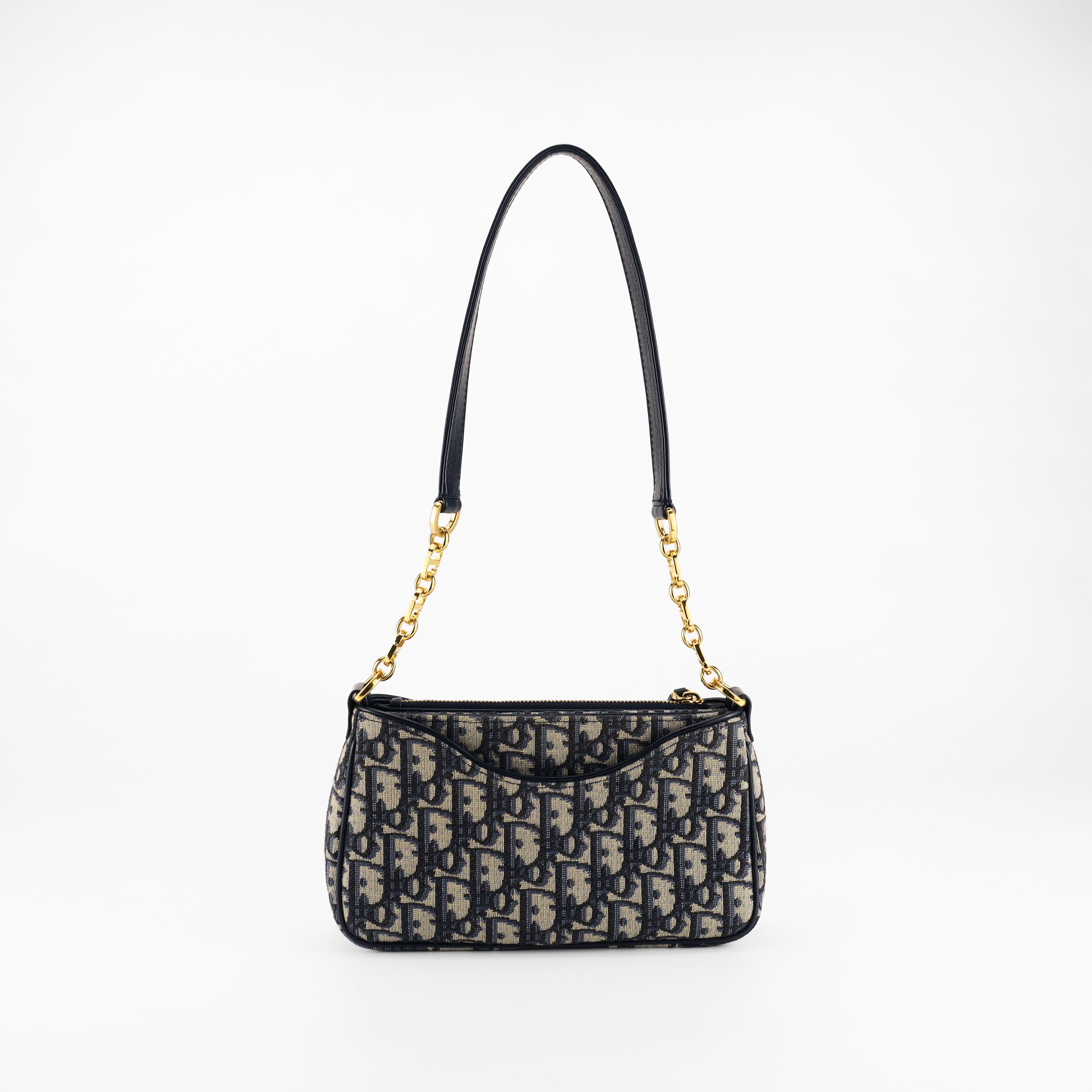 DIOR 30 MONTAIGNE HOBO AVENUE