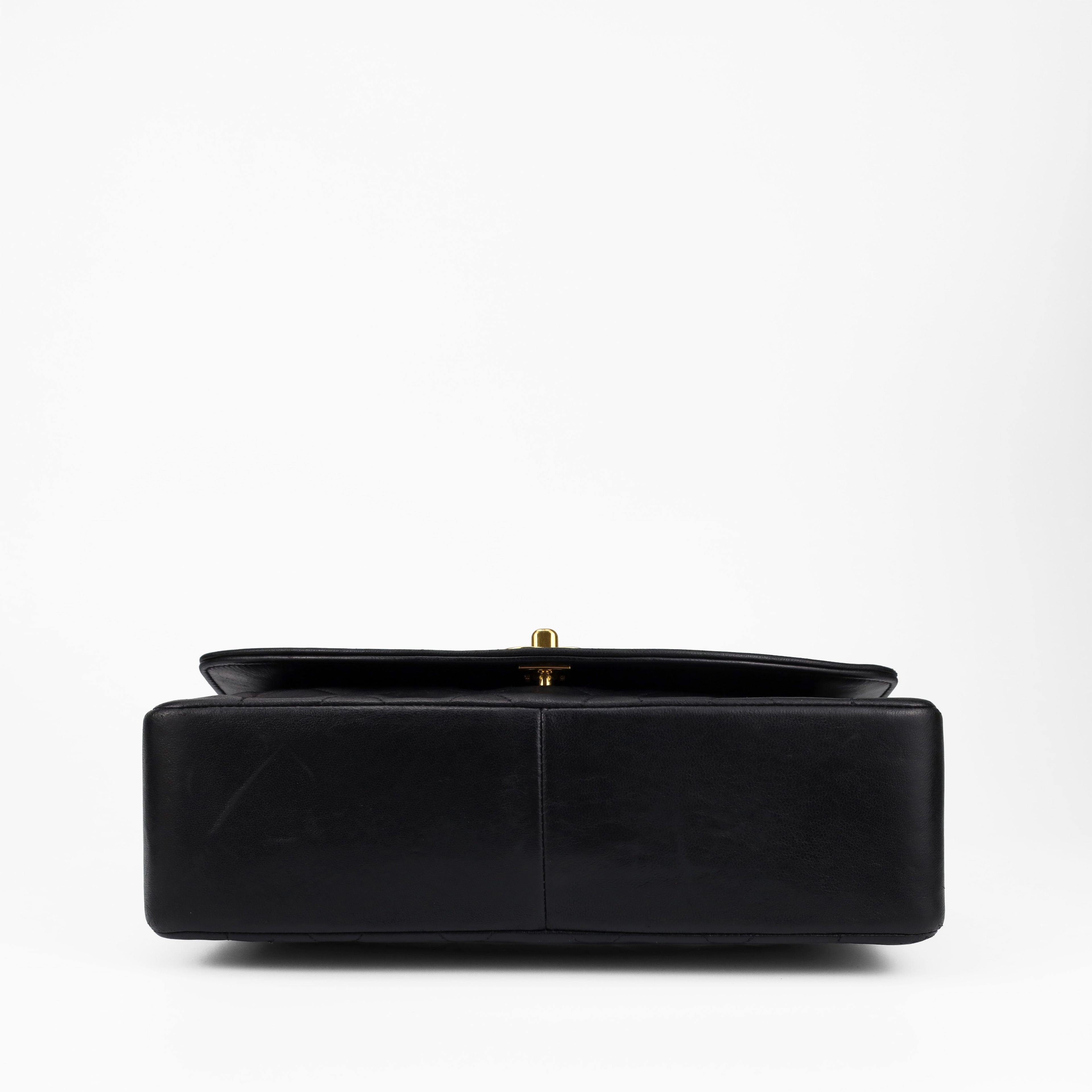 CHANEL VINTAGE DIANA MEDIUM FLAP