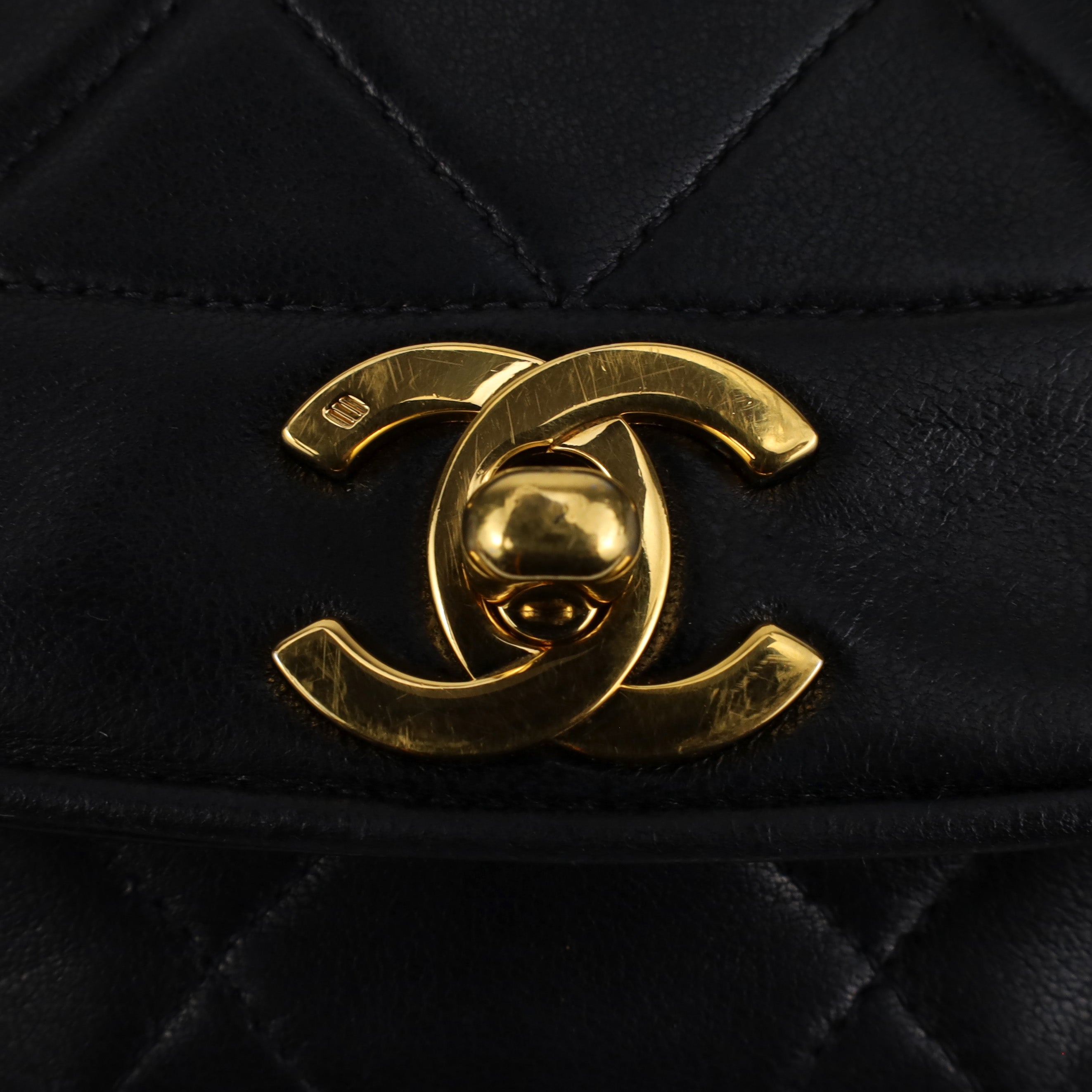 CHANEL VINTAGE DIANA MEDIUM FLAP